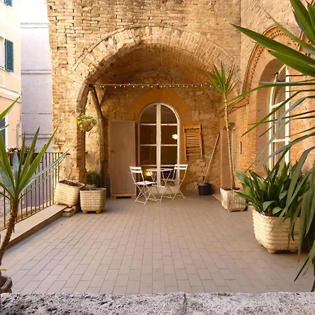 Via Vincioli - La Terrazza Nel Cuore Di Perugia Apartment *